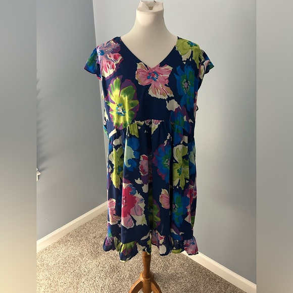 Floral Dress - Picture 2 of 6